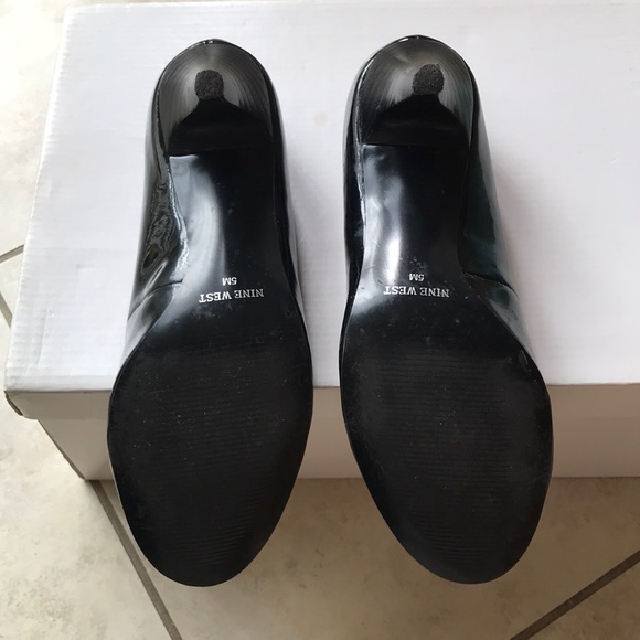 Black Heels - Picture 2 of 2